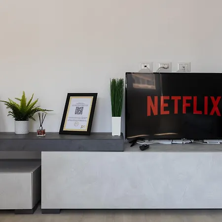 Duomo - 6 Stops From Duomo, 5min From Station, Ac, Netflix, * Milan